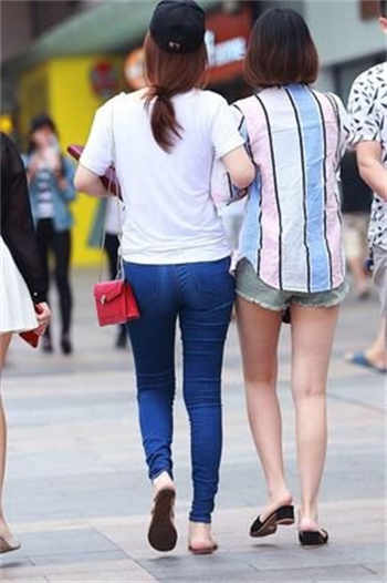 鄂州一家亲门事件