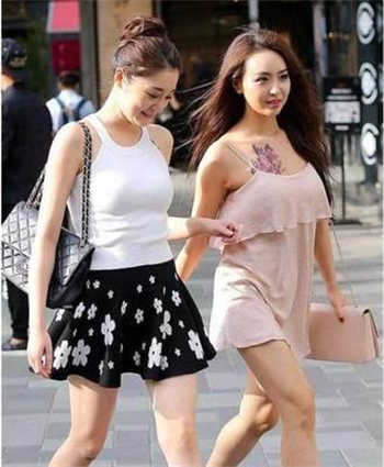 面具舞会碰到了妻子