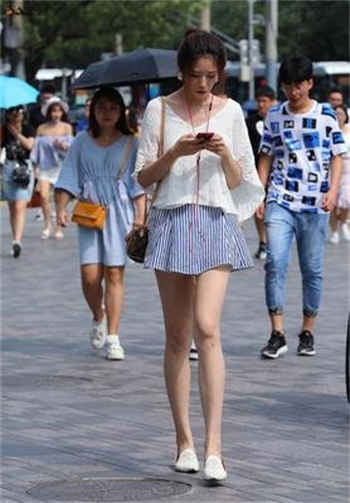 卢姗姗果冻传媒