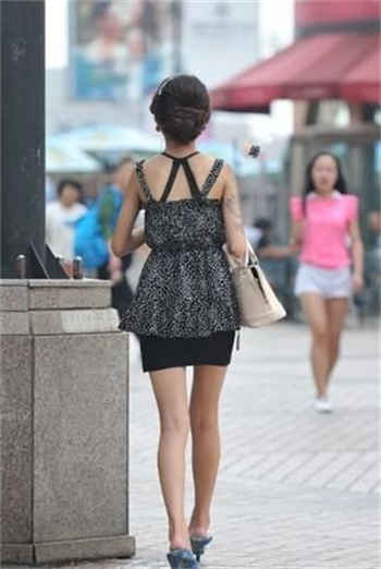 小说《小华的开放家庭》