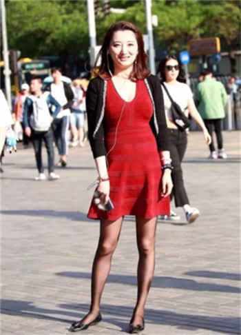 女主穿越开青楼建势力