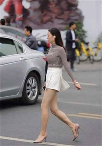 小明看国产电影