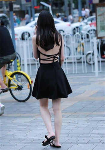 电梯里的旖旎