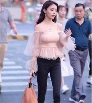 东莞夜店稞陪女图片