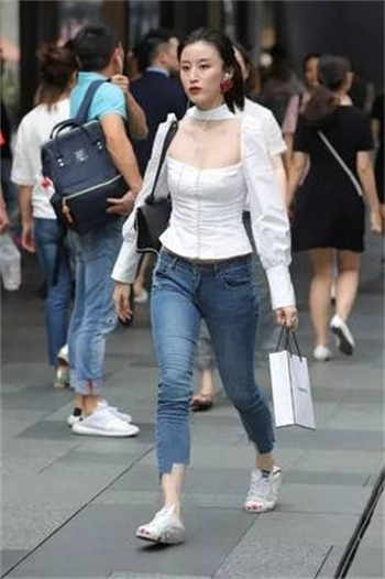 新娘发喜帖