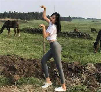 吴梦梦泳池教练频道