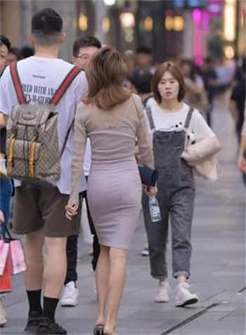 爱情公寓之吕子乔小说